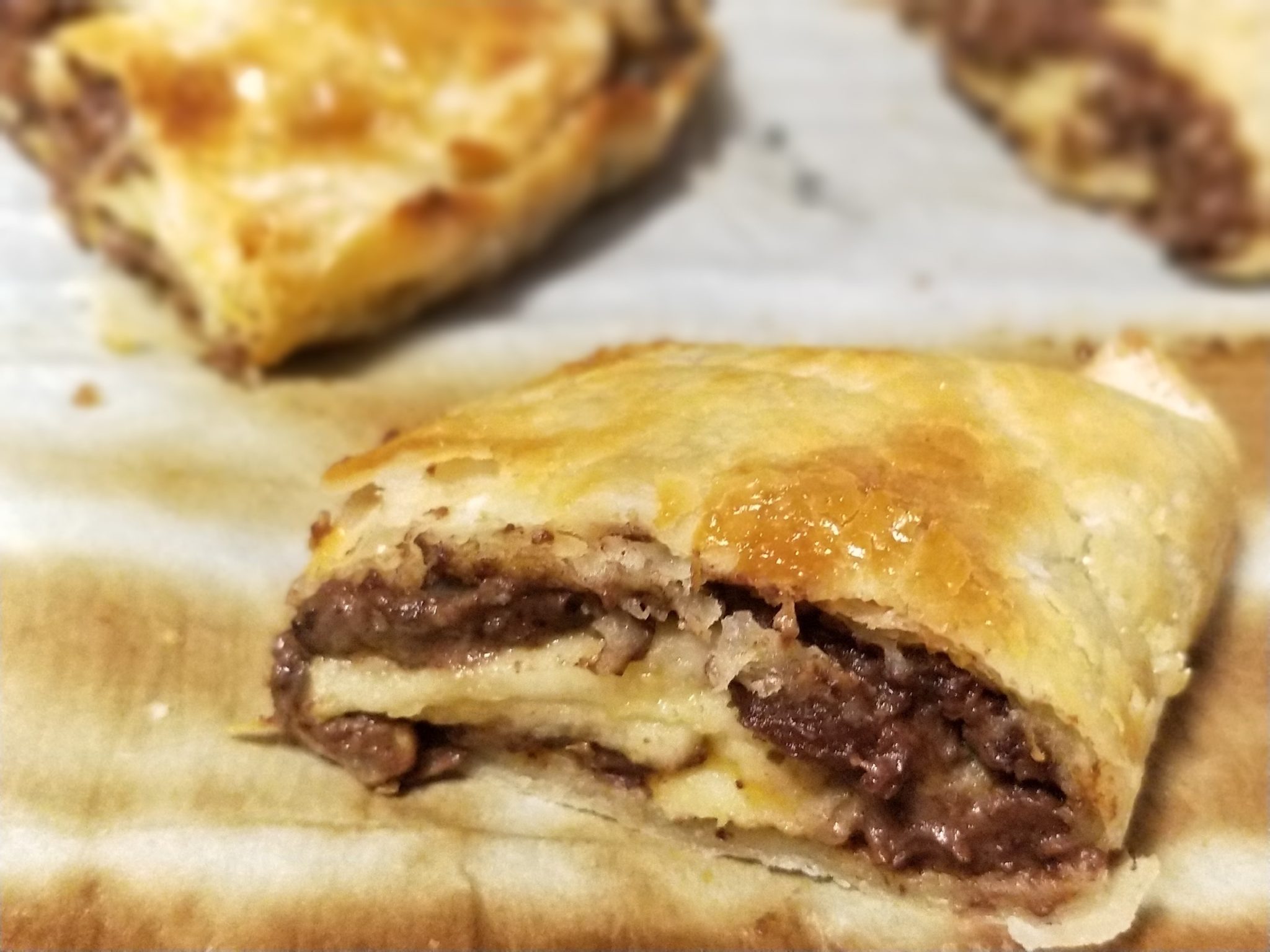 Empanada de morcilla y pera